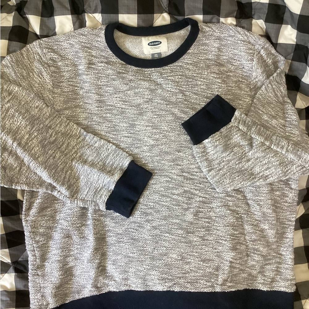 TV static sweater!